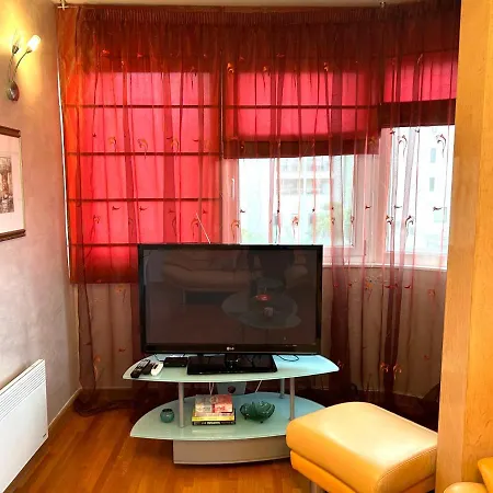M&m Beachfront Apartamento