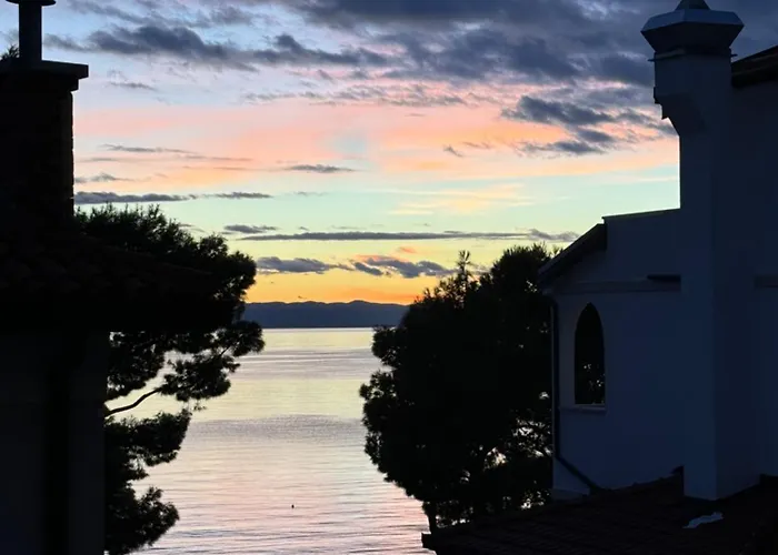 Apartment M&m Beachfront Makarska