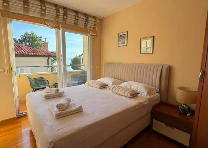 M&m Beachfront Μακάρσκα